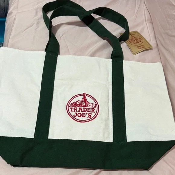 Green and White Tote Bag Trader Joe - Picture 1 of 3